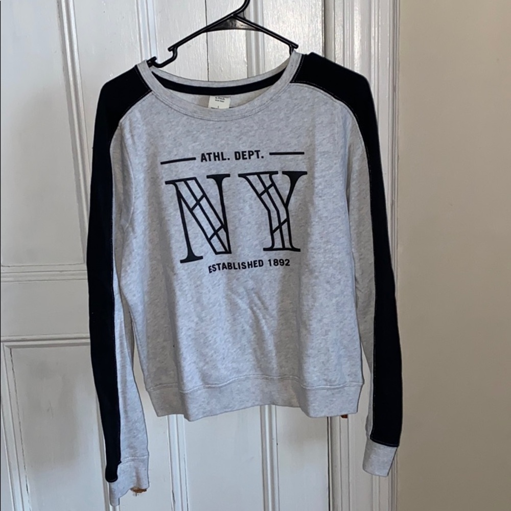 A&F women’s sweatshirt